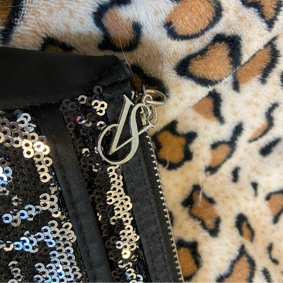 Victoria's Secret Black and Silver Sequin Cosmetic Bag - Picture 5 of 14